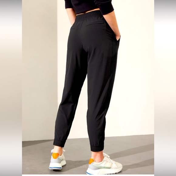 NWOT Brooklyn Legacy Mid Rise Jogger - Picture 1 of 10
